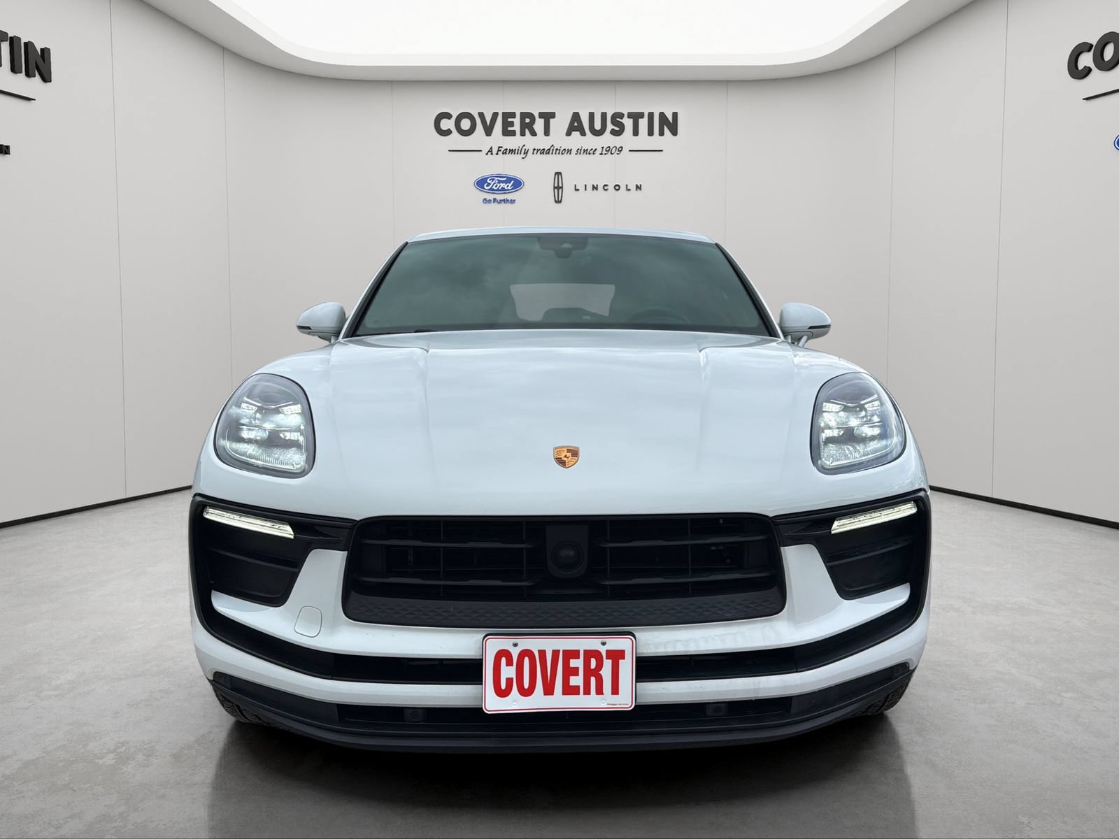 Used 2024 Porsche Macan w/ Premium Plus Package AWD/4WD image 8