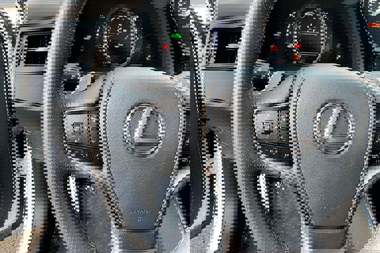 Used 2022 Lexus ES 300h F Sport w/ Accessory Package image 24