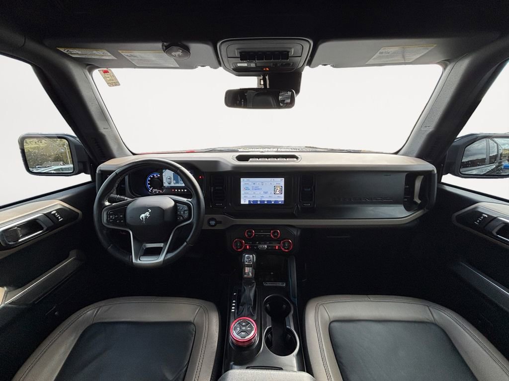 Used 2022 Ford Bronco Wildtrak image 17