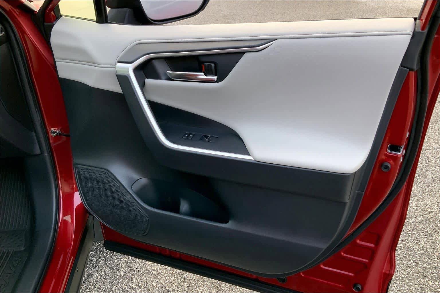 Certified 2022 Toyota RAV4 Limited image 42