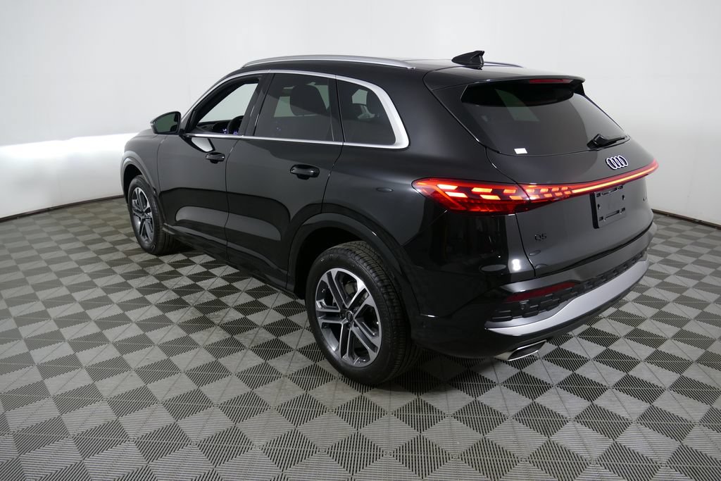 Certified 2025 Audi Q5 Premium w/ Convenience Package AWD/4WD image 5