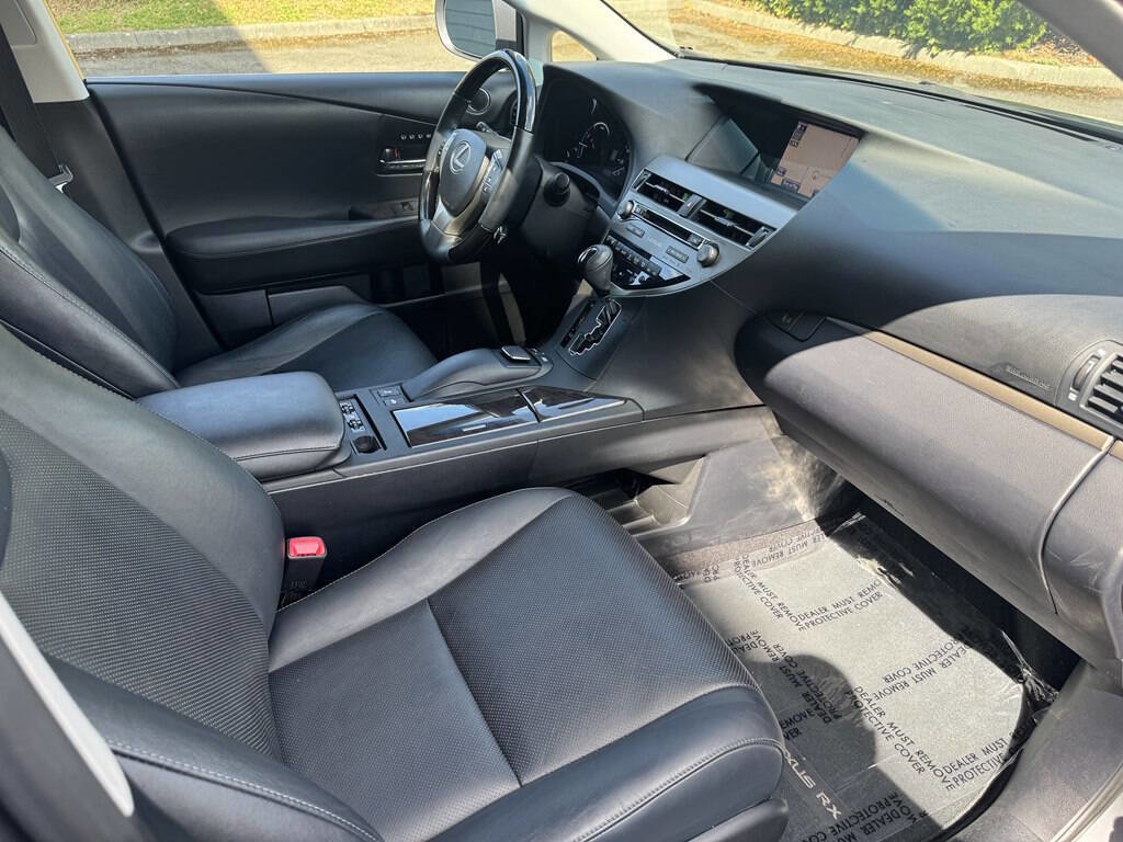 Used 2013 Lexus RX 450h AWD w/ Navigation Pkg image 16