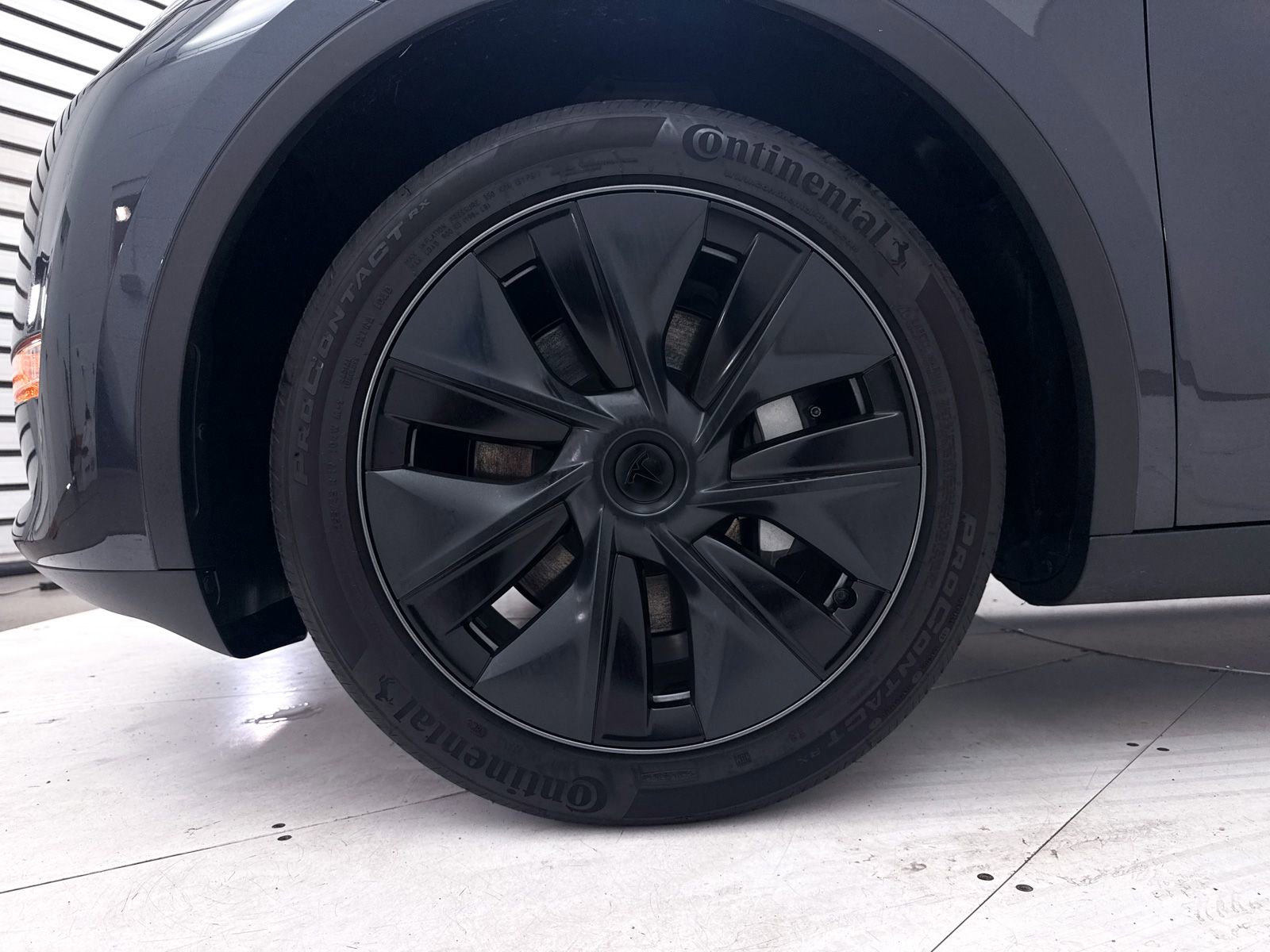 Used 2024 Tesla Model Y Long Range RWD image 14