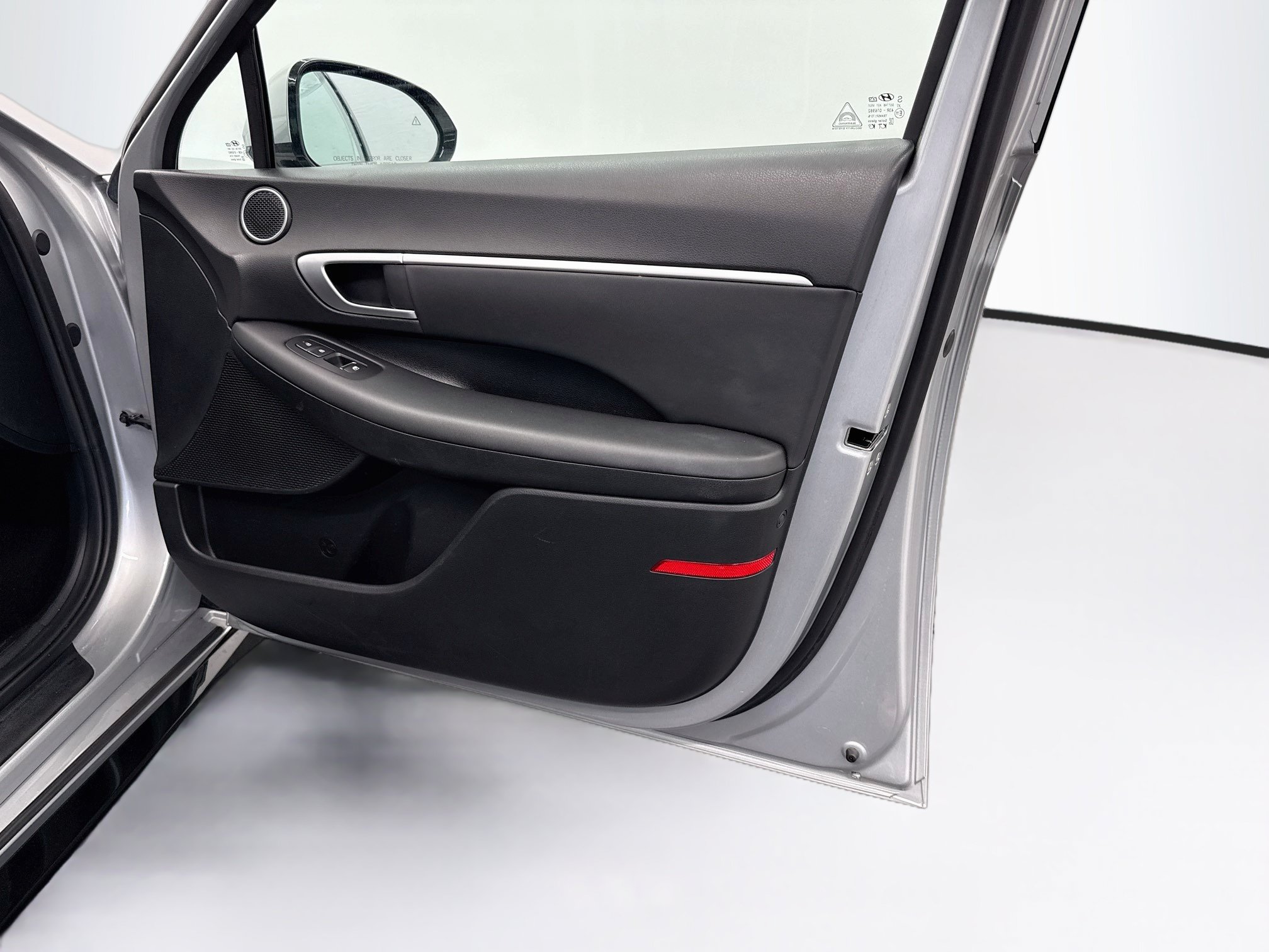 Used 2025 Hyundai Sonata SEL FWD image 33