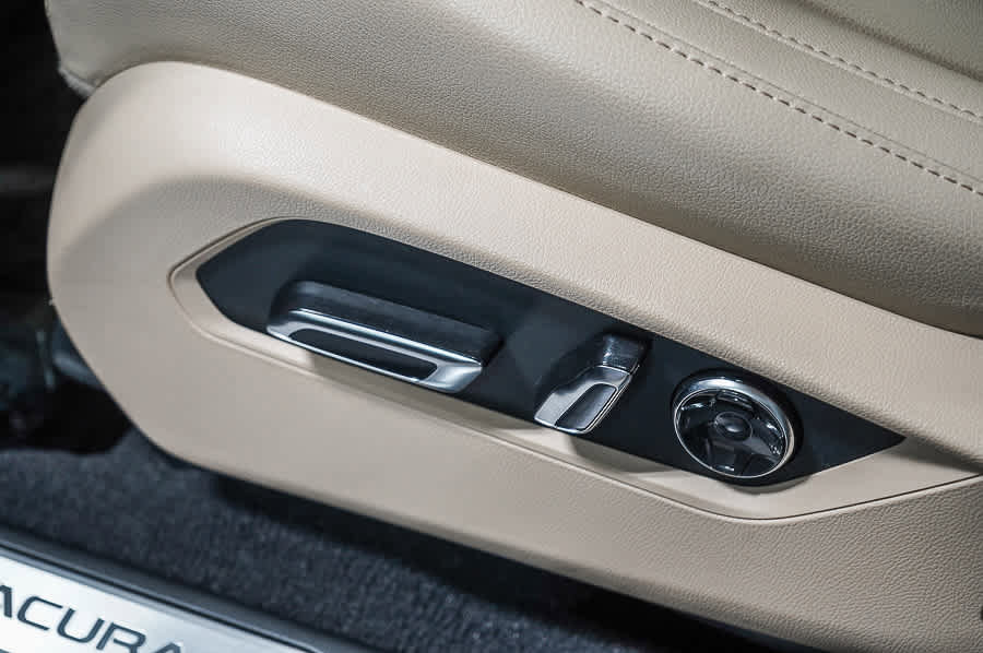 Used 2024 Acura RDX SH-AWD image 26