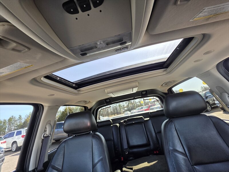 Used 2013 Cadillac Escalade EXT Premium AWD/4WD image 13