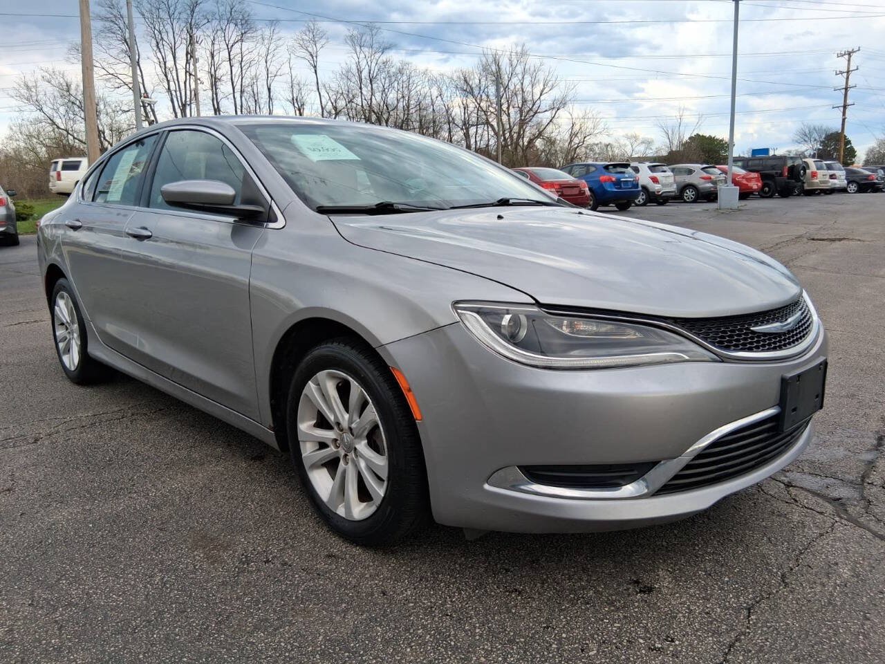 Used 2015 Chrysler 200 Limited FWD image 3