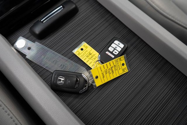 Used 2019 Honda Pilot Touring image 5