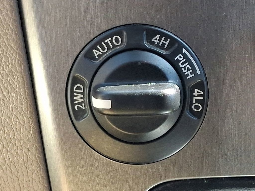 Used 2013 Nissan Armada SV image 23