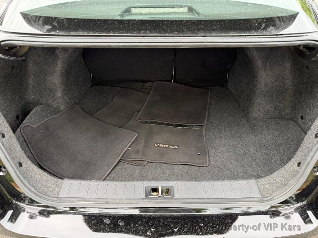 Used 2022 Nissan Versa S FWD image 17