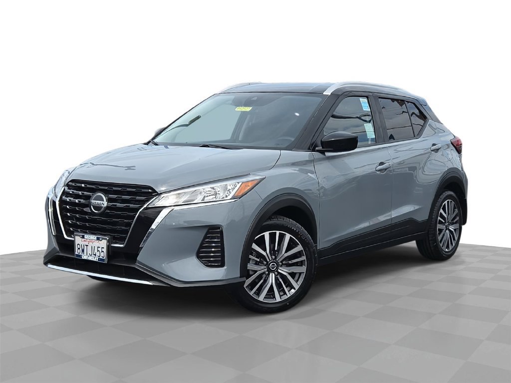 Used 2021 Nissan Kicks SV FWD image 1