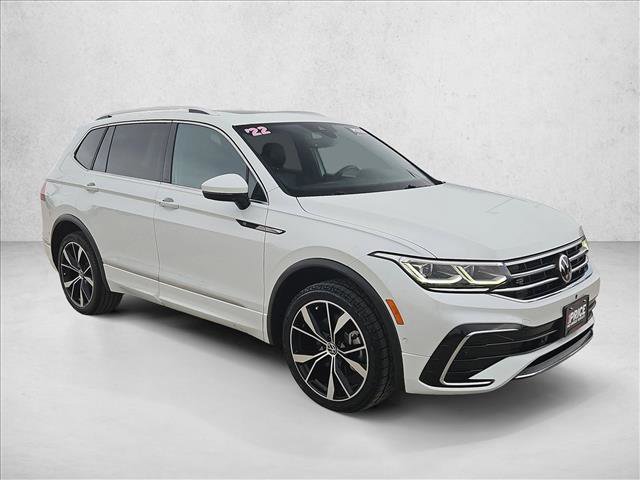 Used 2022 Volkswagen Tiguan SEL R-Line image 3