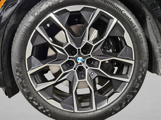 Certified 2024 BMW X7 M60i w/ Executive Package image 23