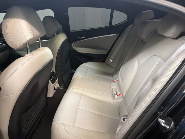 Used 2023 Genesis G70 2.0T RWD image 23