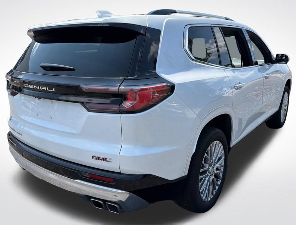 Used 2024 GMC Acadia Denali AWD/4WD image 7