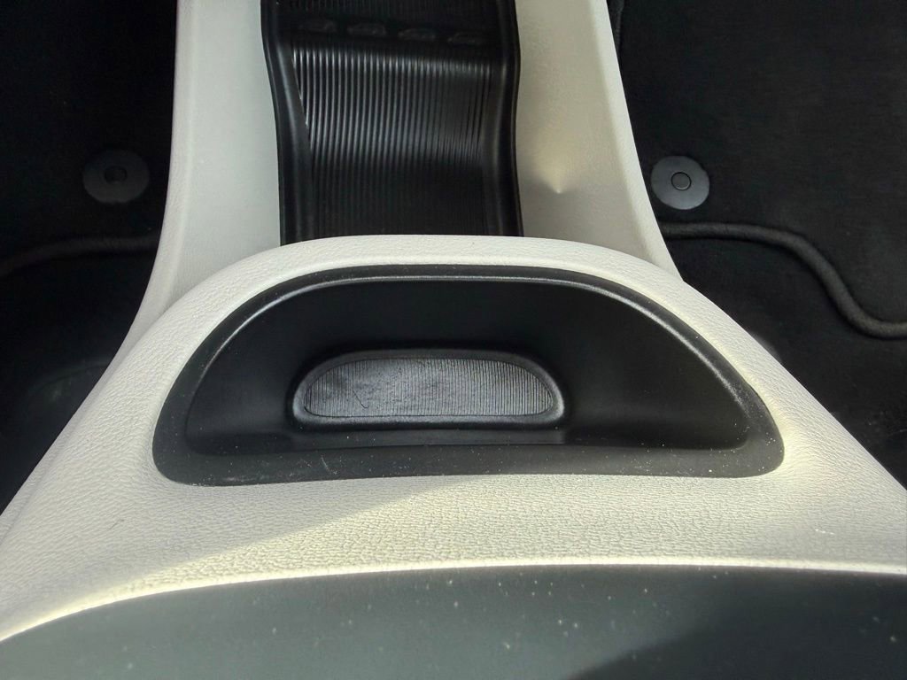 Used 2023 Chrysler Pacifica Touring-L FWD image 27