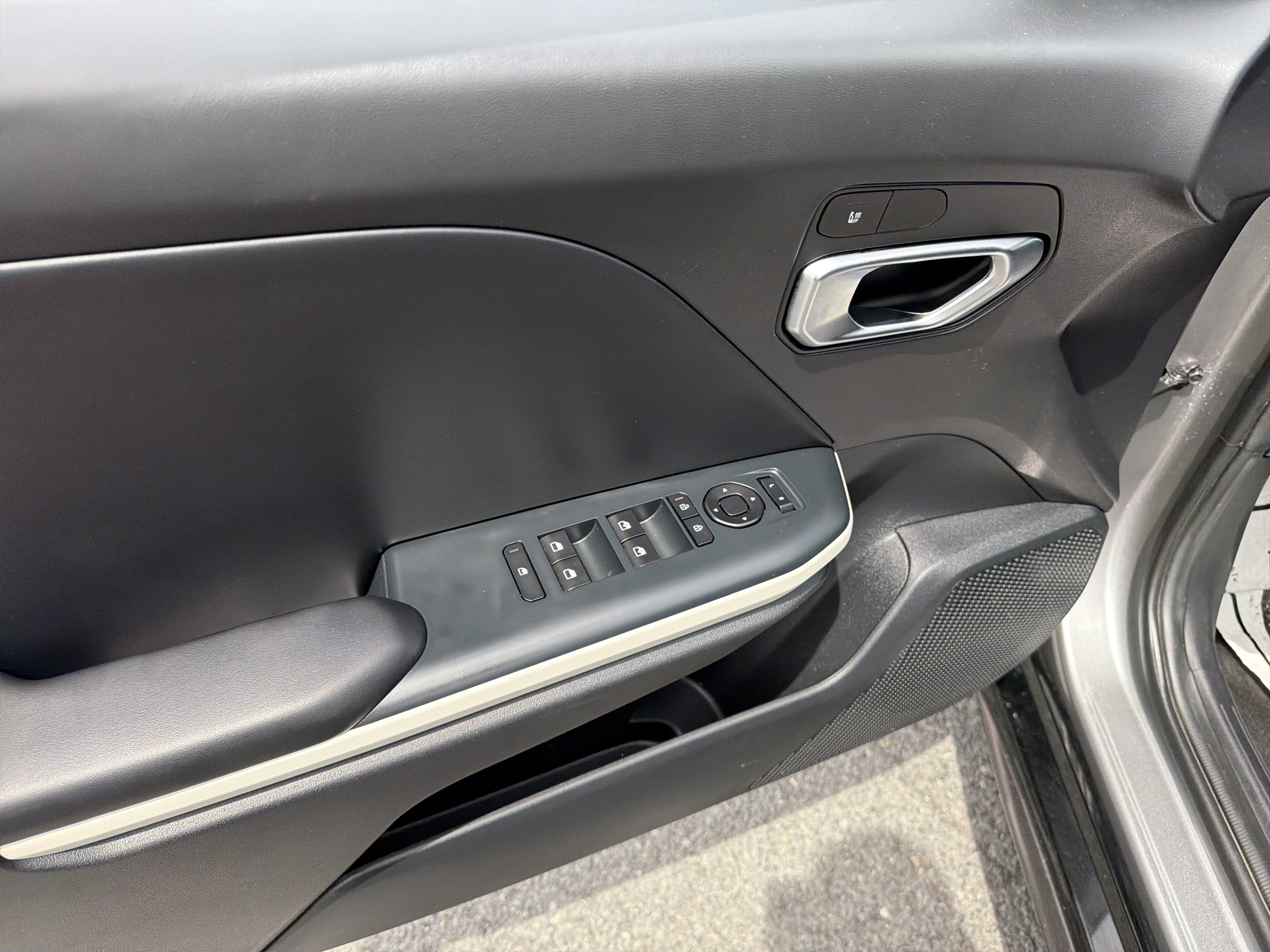 Used 2025 Kia K4 GT-Line w/ GT-Line Sunroof Package FWD image 15