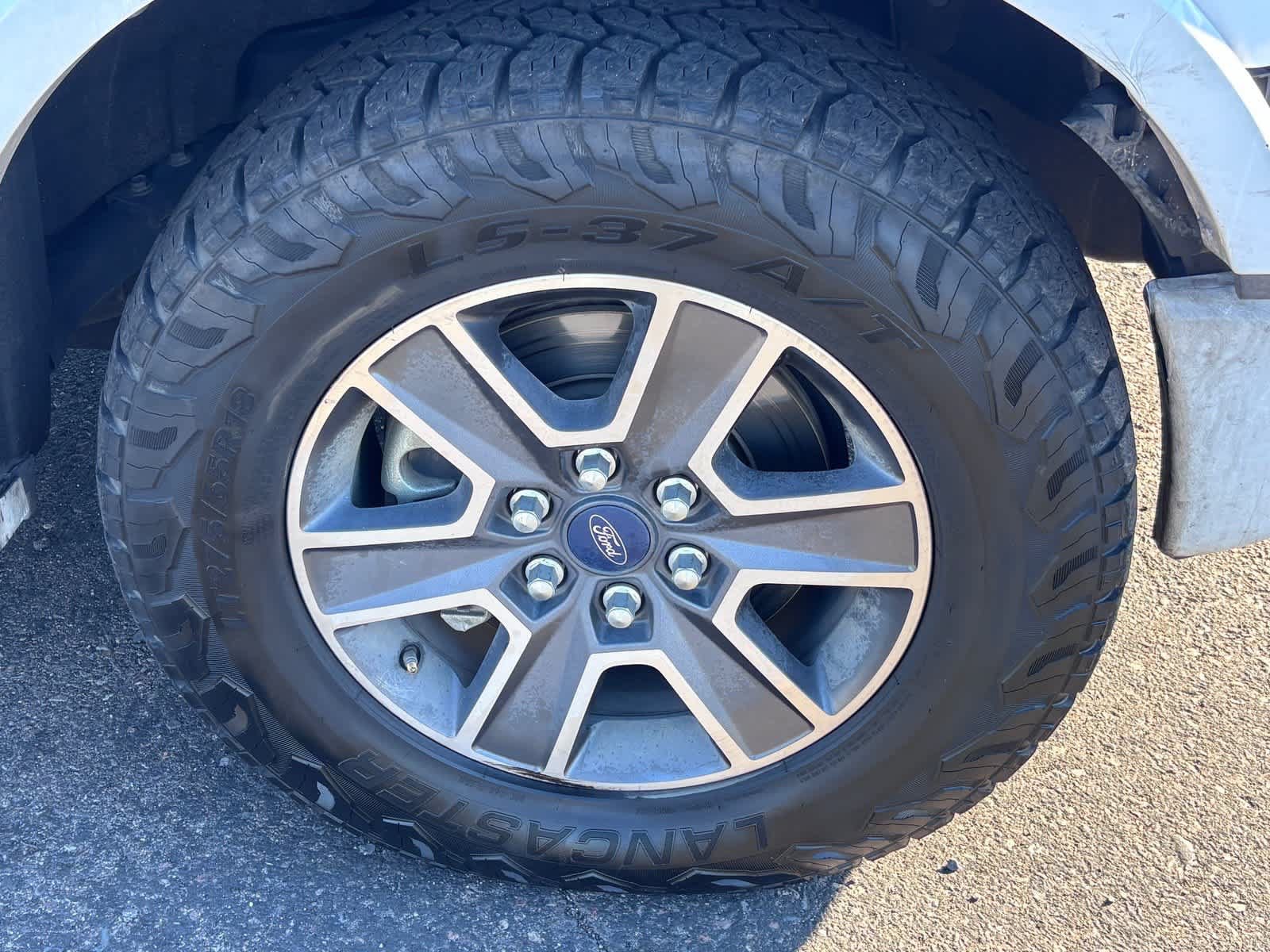 Used 2017 Ford F150 XLT w/ Equipment Group 302A Luxury RWD image 10