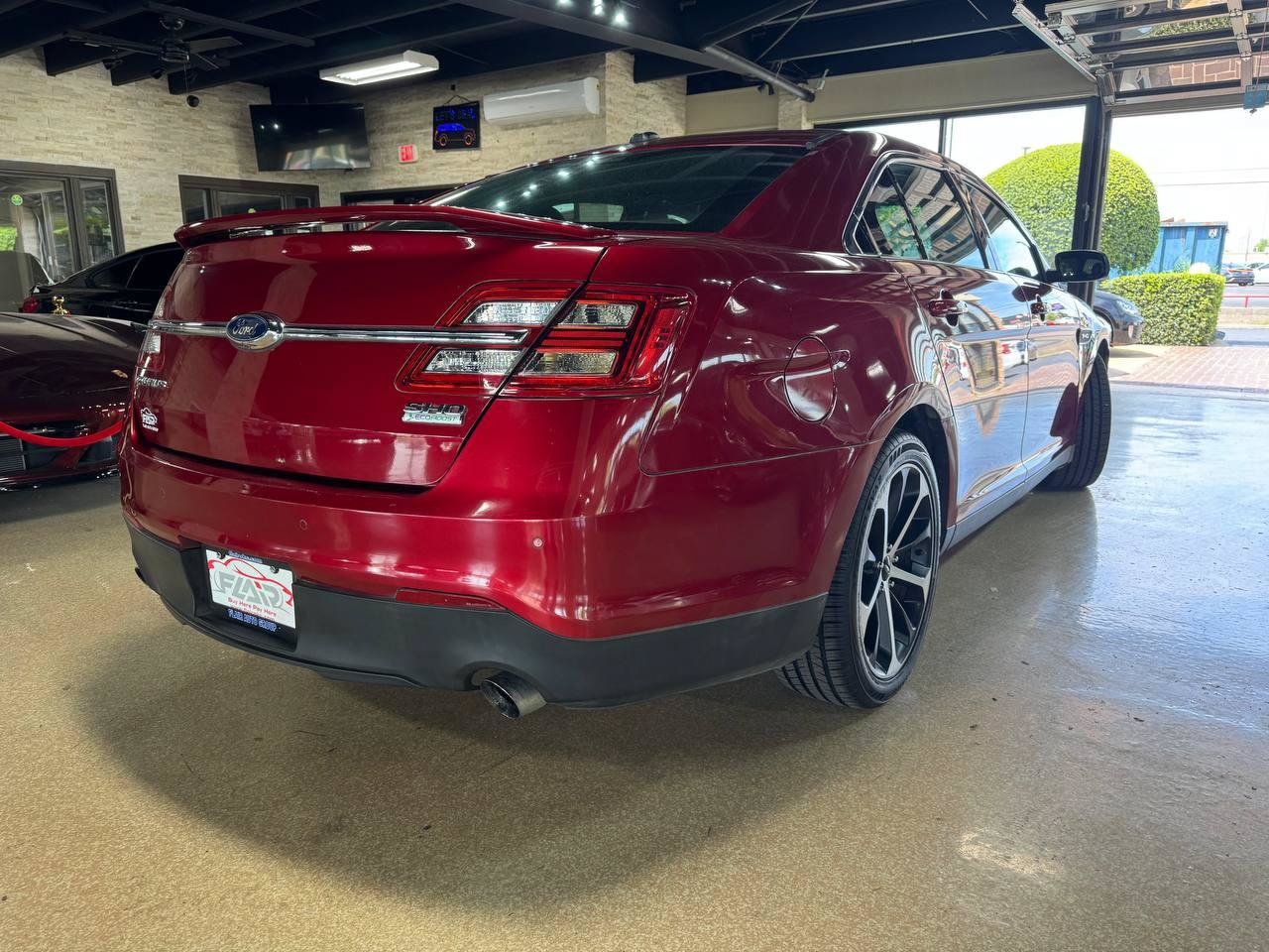 Used 2016 Ford Taurus SHO w/ Equipment Group 401A AWD/4WD image 7