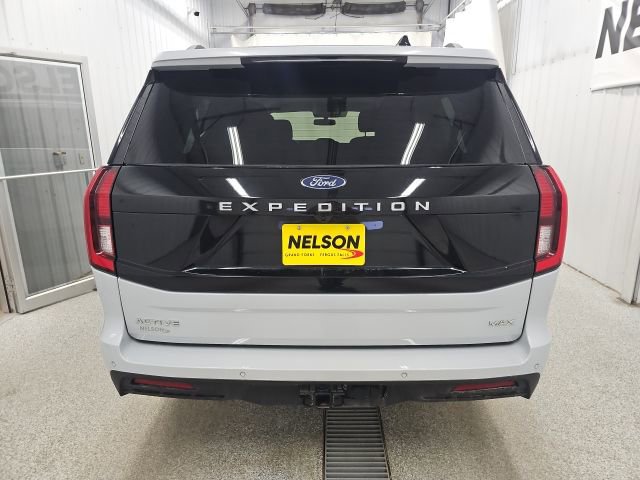 Used 2025 Ford Expedition Max Active AWD/4WD image 8