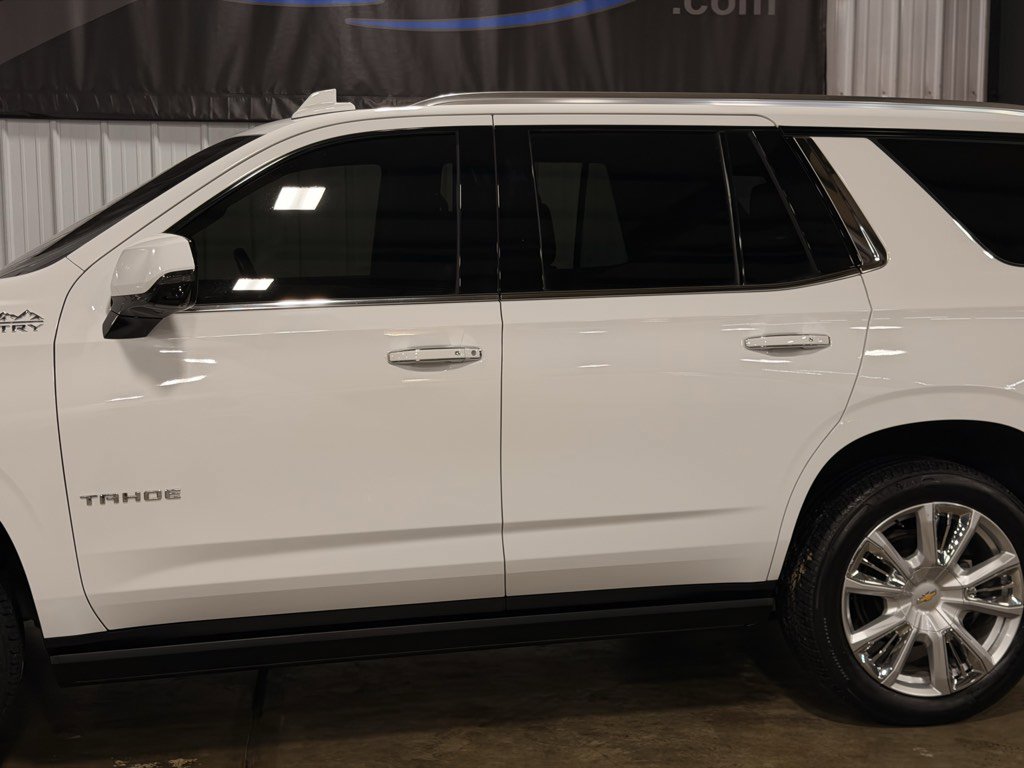 Used 2021 Chevrolet Tahoe High Country w/ Premium Package AWD/4WD image 9