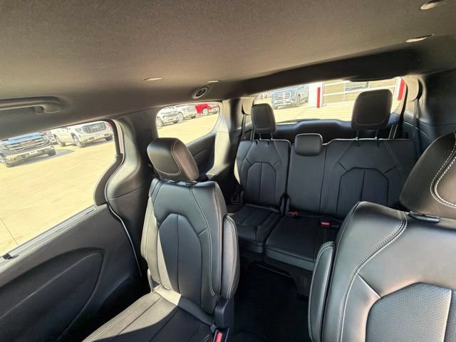 New 2027 Chrysler Pacifica Select FWD image 23