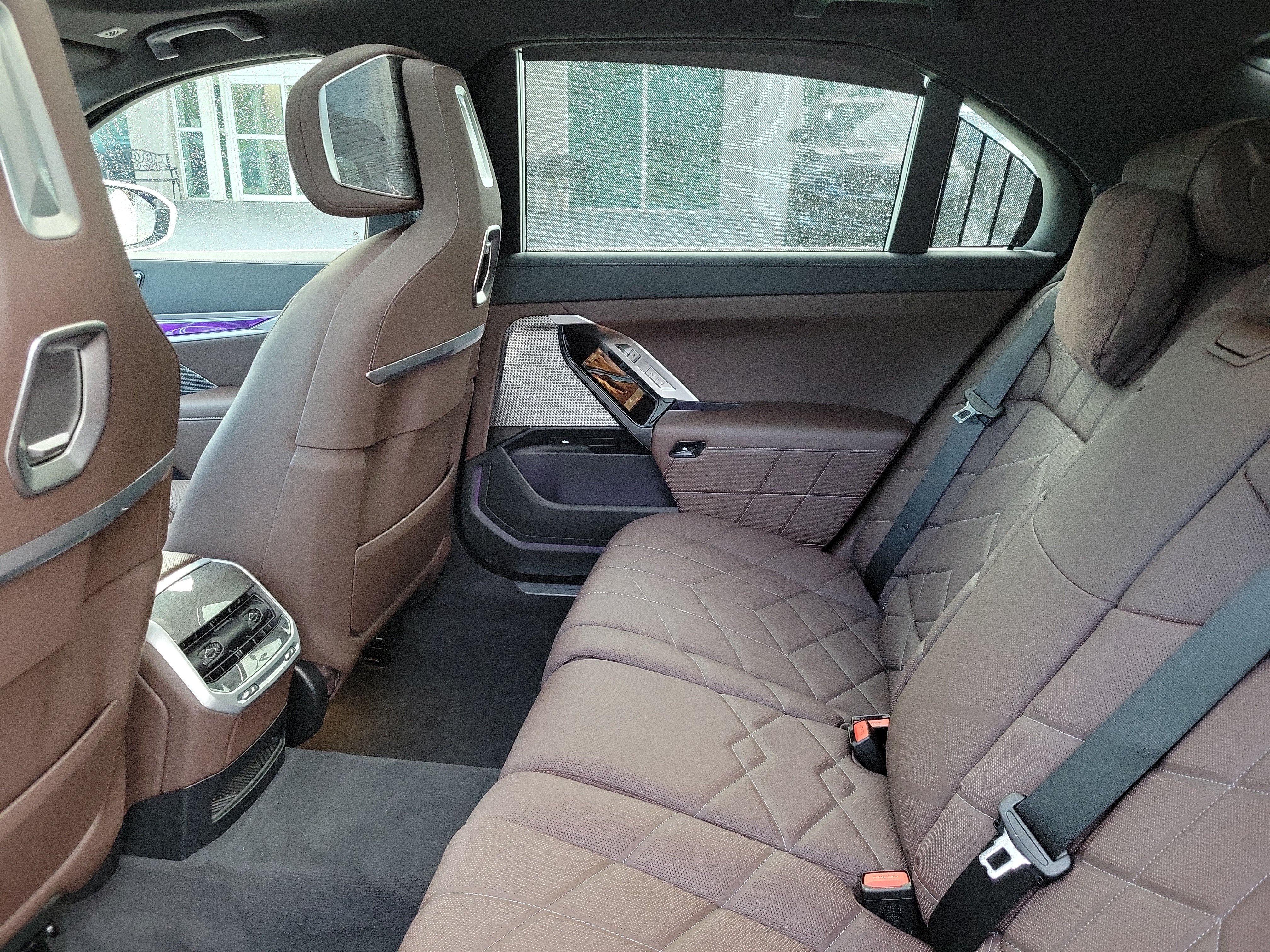 Certified 2023 BMW i7 xDrive60 AWD/4WD image 8