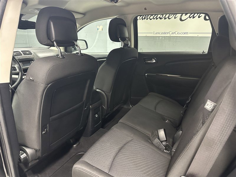 Used 2017 Dodge Journey SXT w/ Blacktop Package image 3