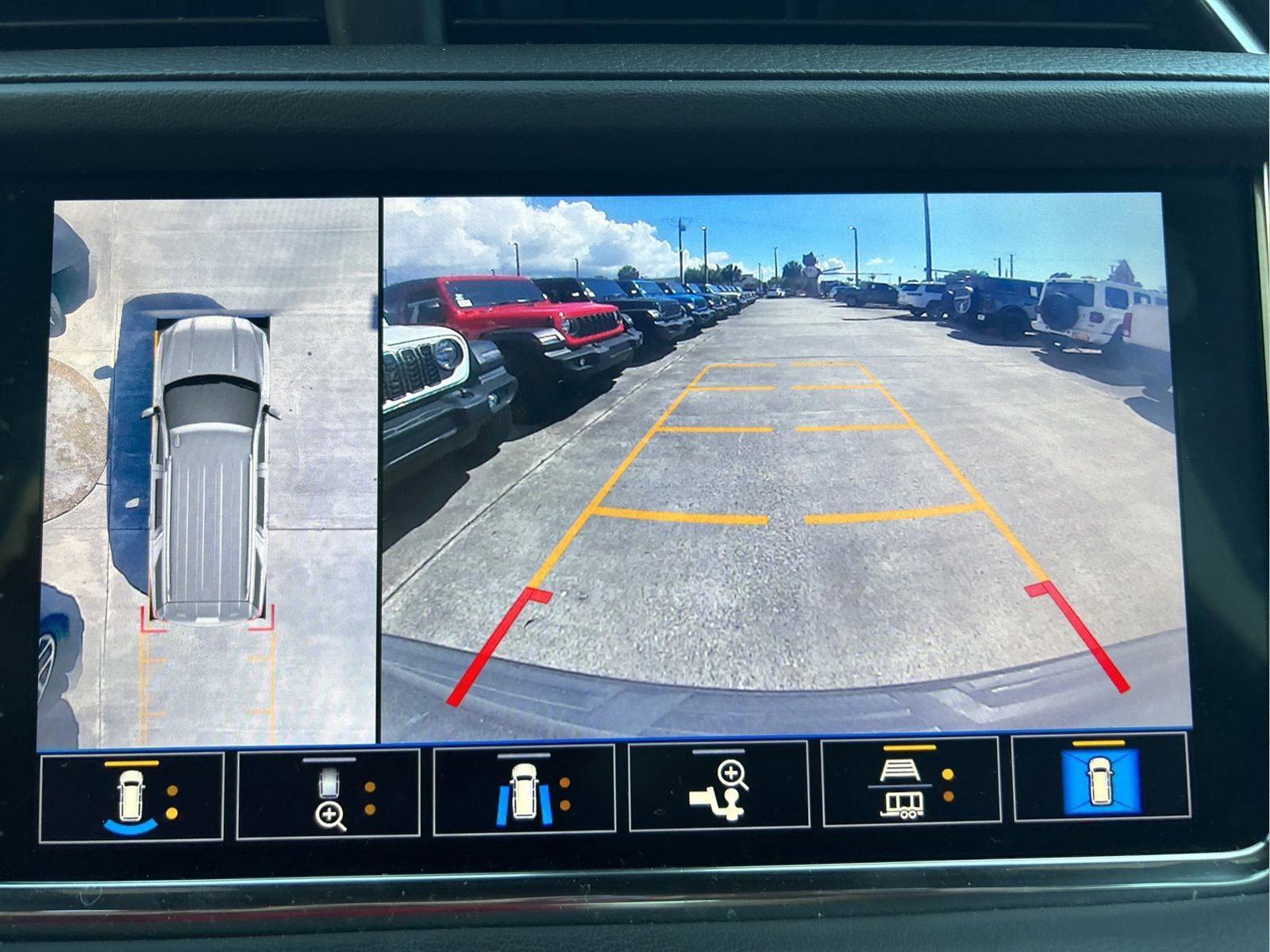 Used 2021 GMC Yukon Denali image 17