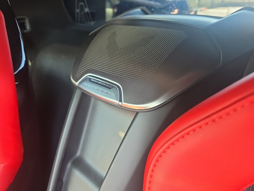 Used 2022 Chevrolet Corvette Stingray Preferred Cpe w/ Z51 Performance Package RWD image 18