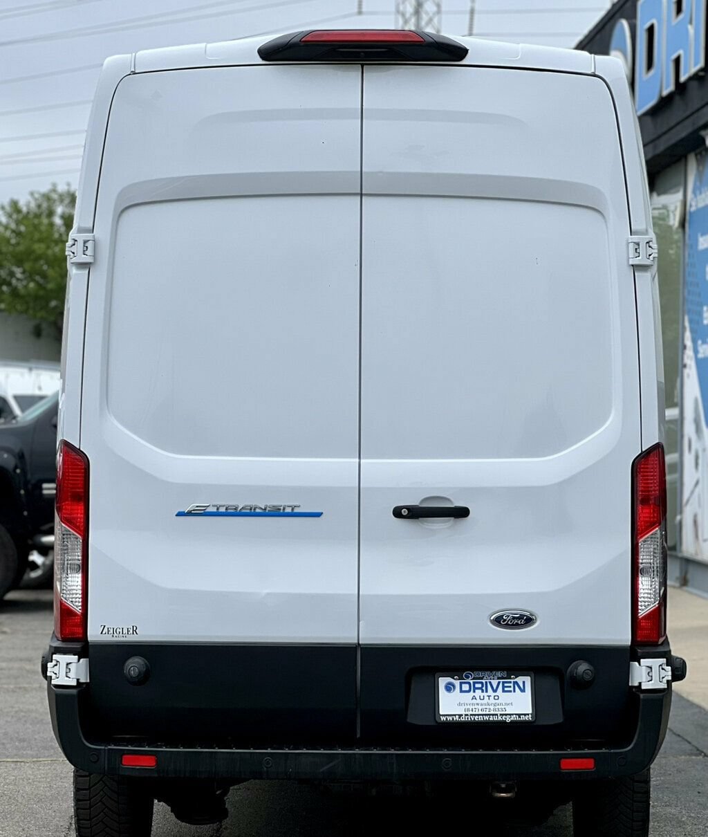 Used 2023 Ford E-Transit 148 High Roof w/ Load Area Protection Package RWD image 4