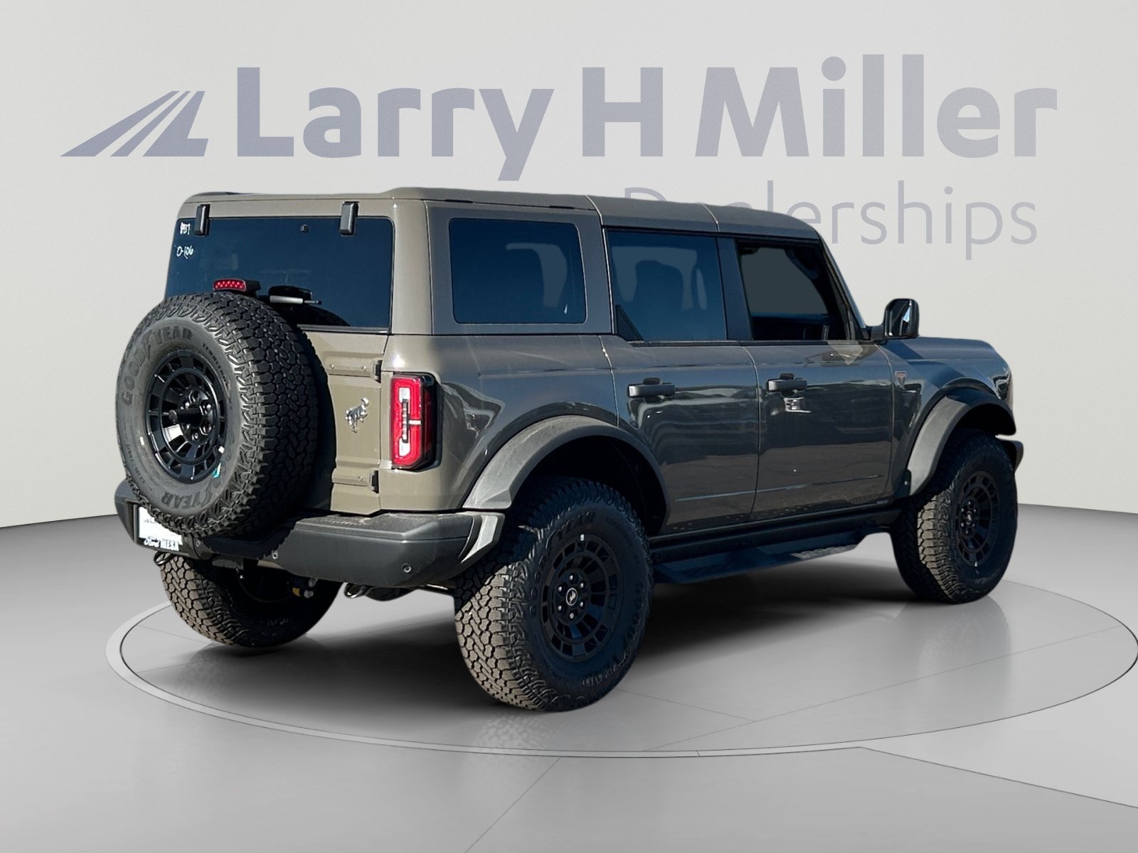 New 2026 Ford Bronco Badlands AWD/4WD image 5