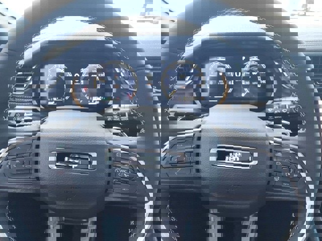 New 2025 Jeep Grand Cherokee Limited image 15