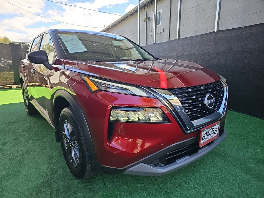 Used 2023 Nissan Rogue S AWD/4WD image 1