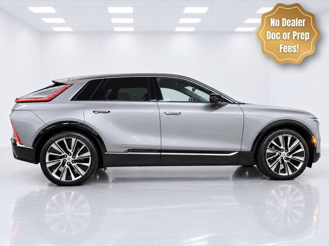 Used 2024 Cadillac Lyriq Luxury w/ Nappa Leather Package AWD/4WD image 3