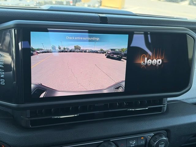 New 2026 Jeep Gladiator Sport AWD/4WD image 3
