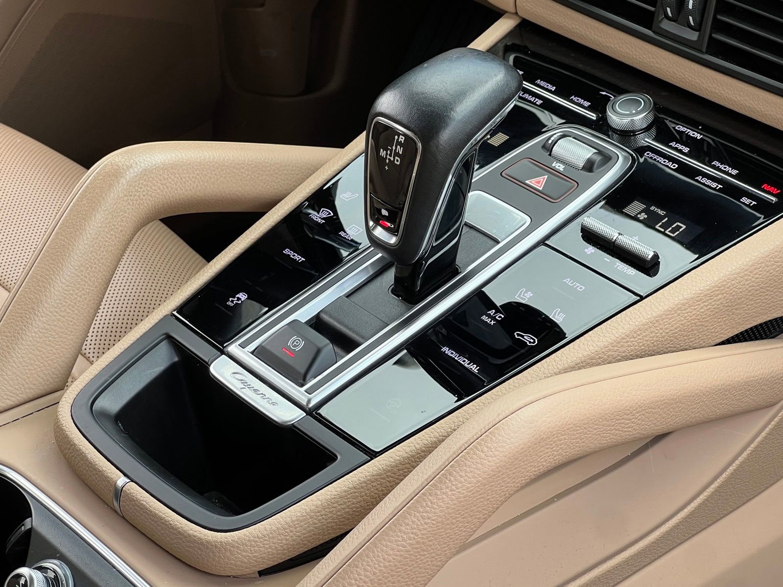 Certified 2023 Porsche Cayenne image 35