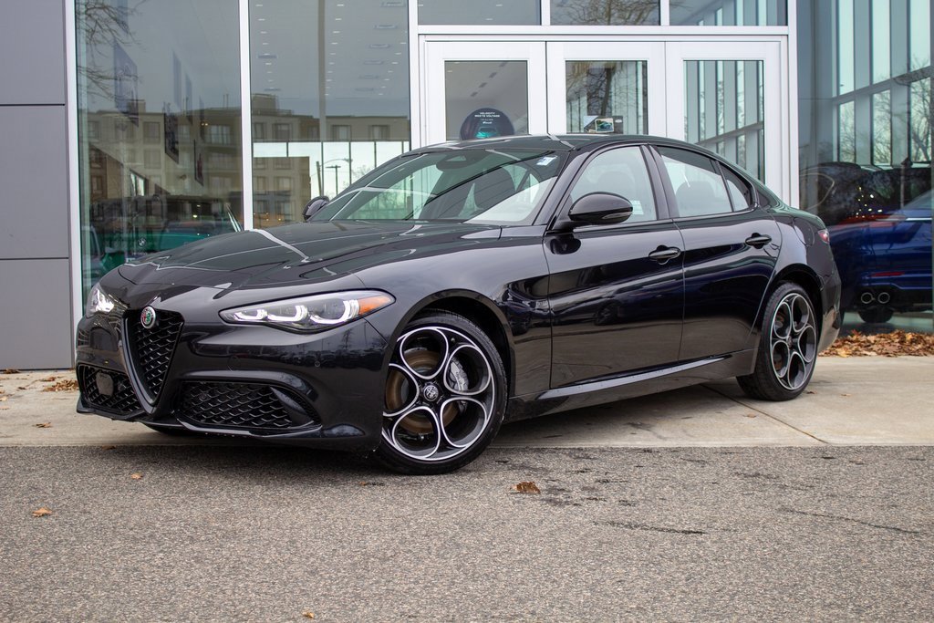 New 2025 Alfa Romeo Giulia AWD