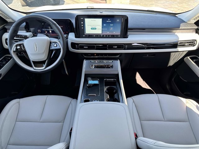 New 2026 Lincoln Aviator 2WD image 25