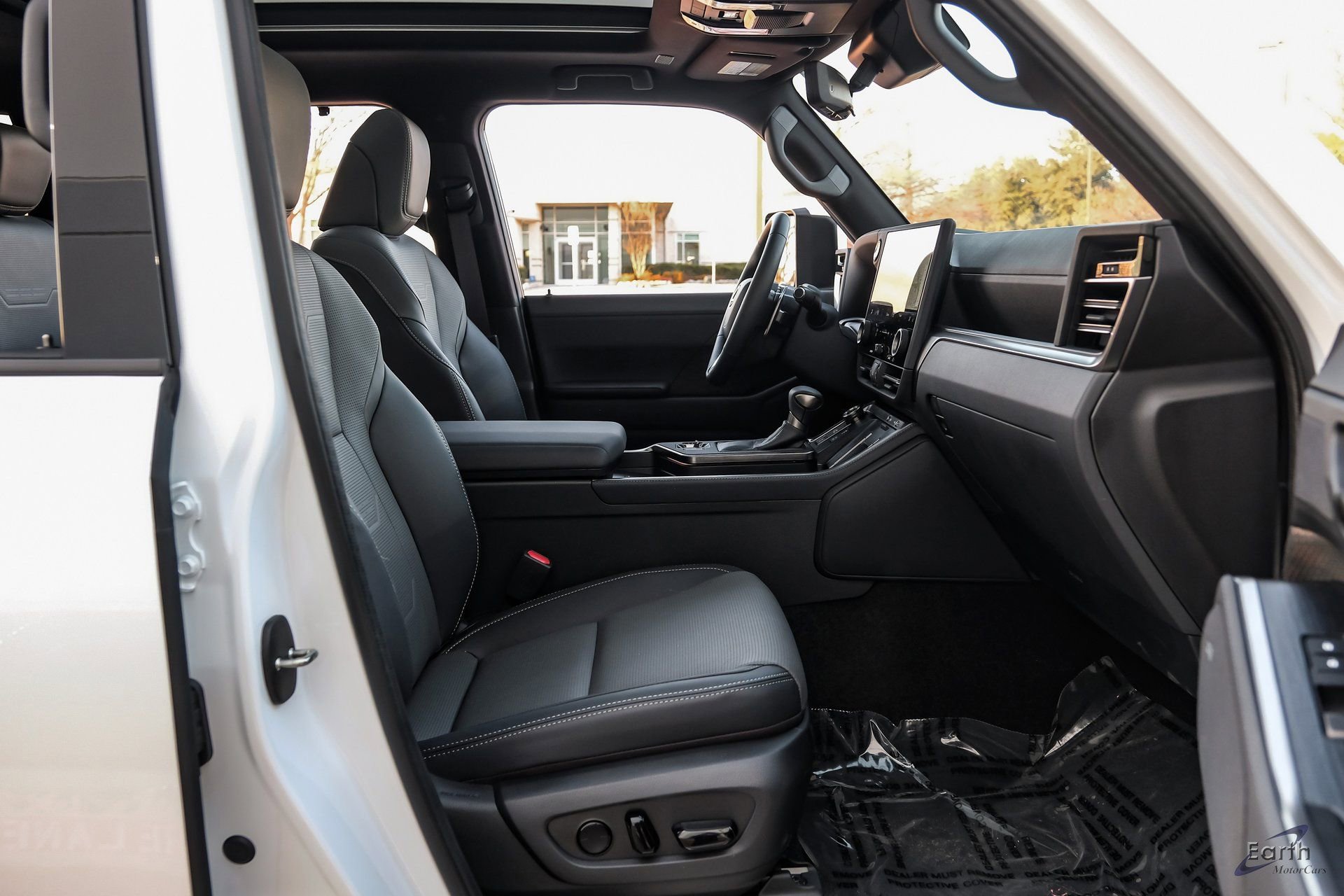 Used 2025 Lexus GX 550 550 Luxury+ HUD Vossen Wheels w/ Accessory Package (2T) image 33