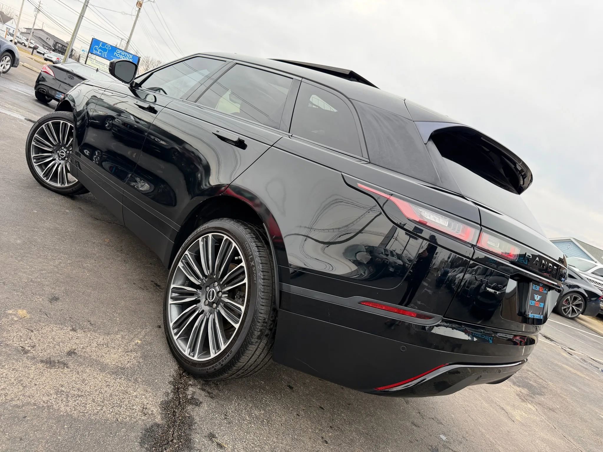 Used 2020 Land Rover Range Rover Velar S image 53