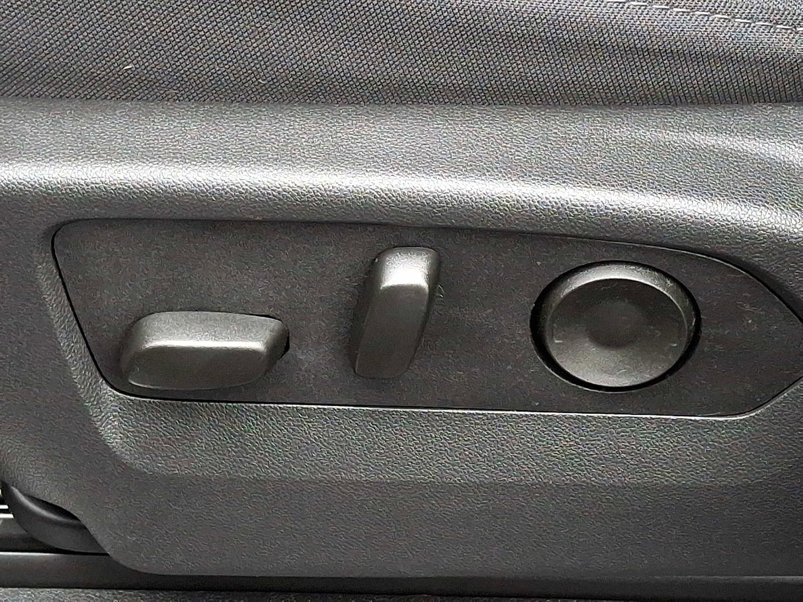 Used 2025 Chevrolet Silverado 1500 RST w/ Dark Appearance Package image 28