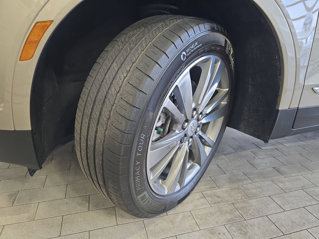 Used 2022 Cadillac XT5 Premium Luxury image 36