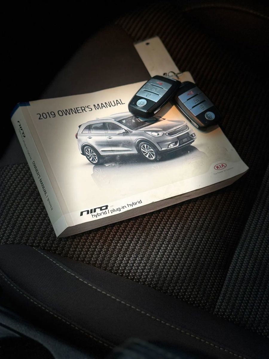 Used 2019 Kia Niro LX image 37