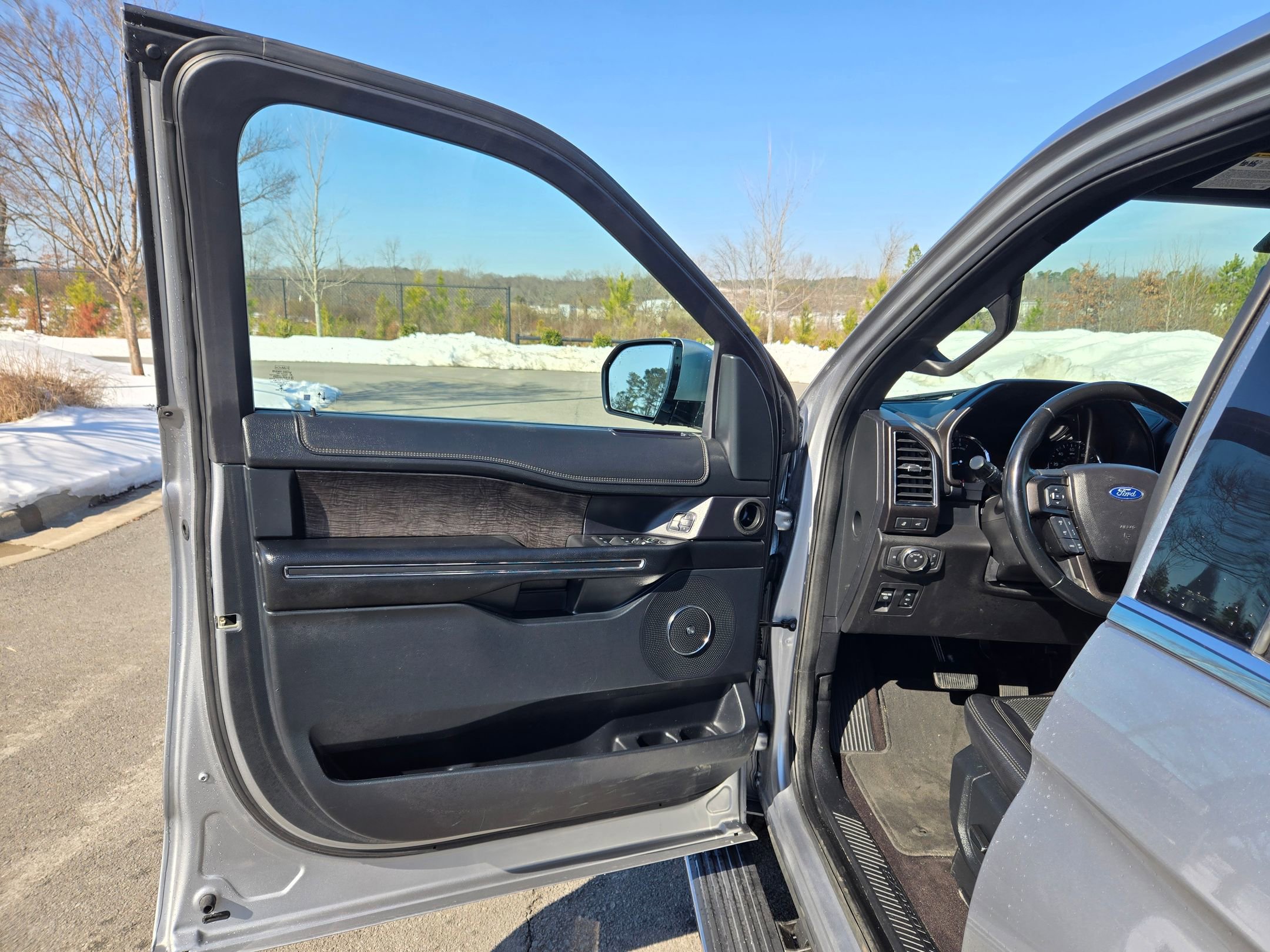 Used 2021 Ford Expedition Limited image 20