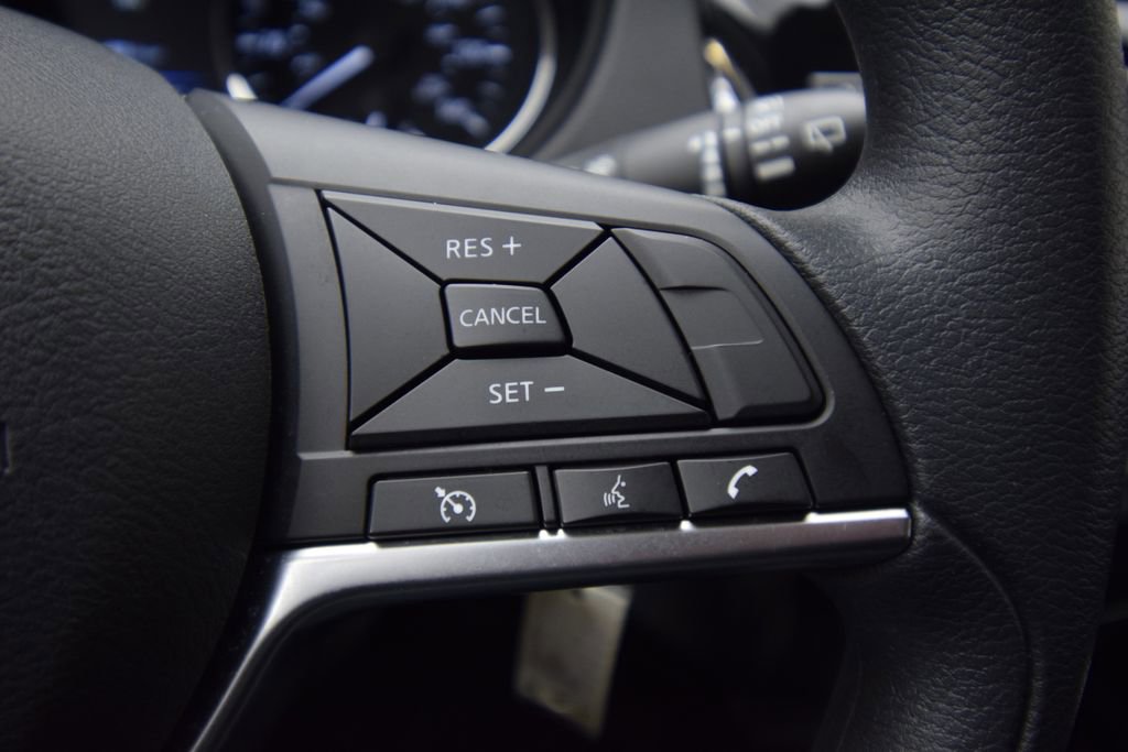 Used 2022 Nissan Rogue Sport S image 31