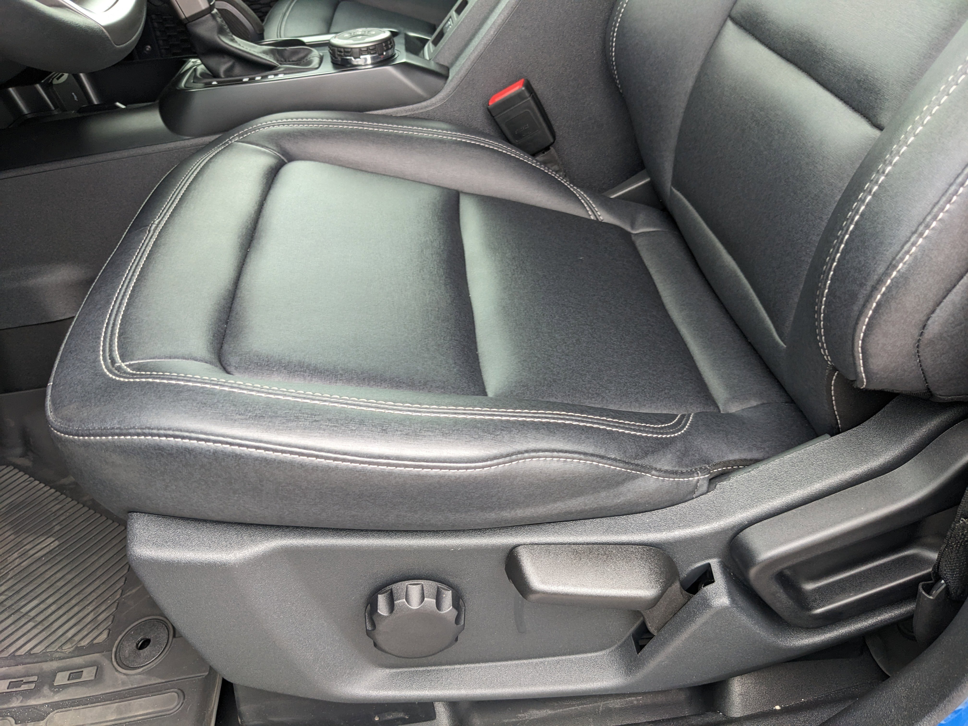 Used 2025 Ford Bronco Badlands image 21