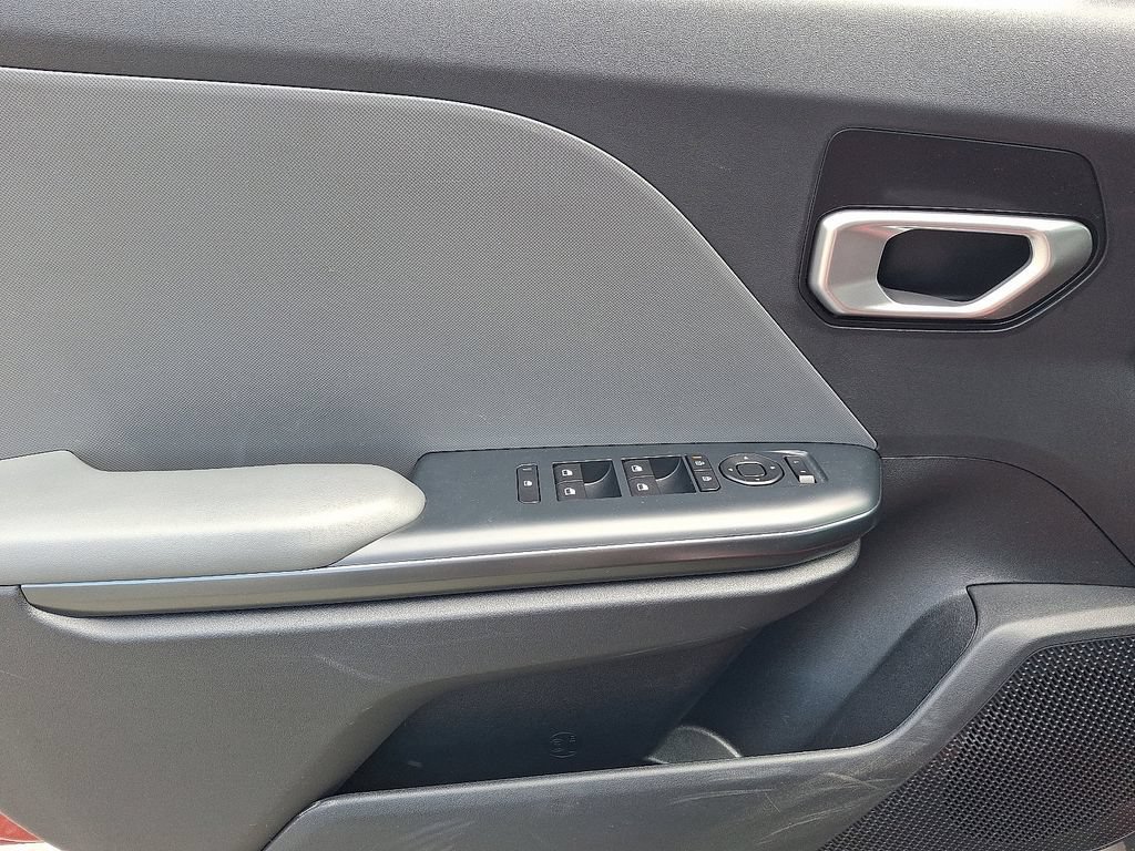Used 2025 Kia K4 FWD image 13