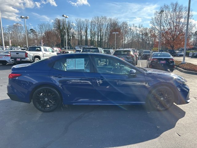 Used 2025 Toyota Camry SE image 4