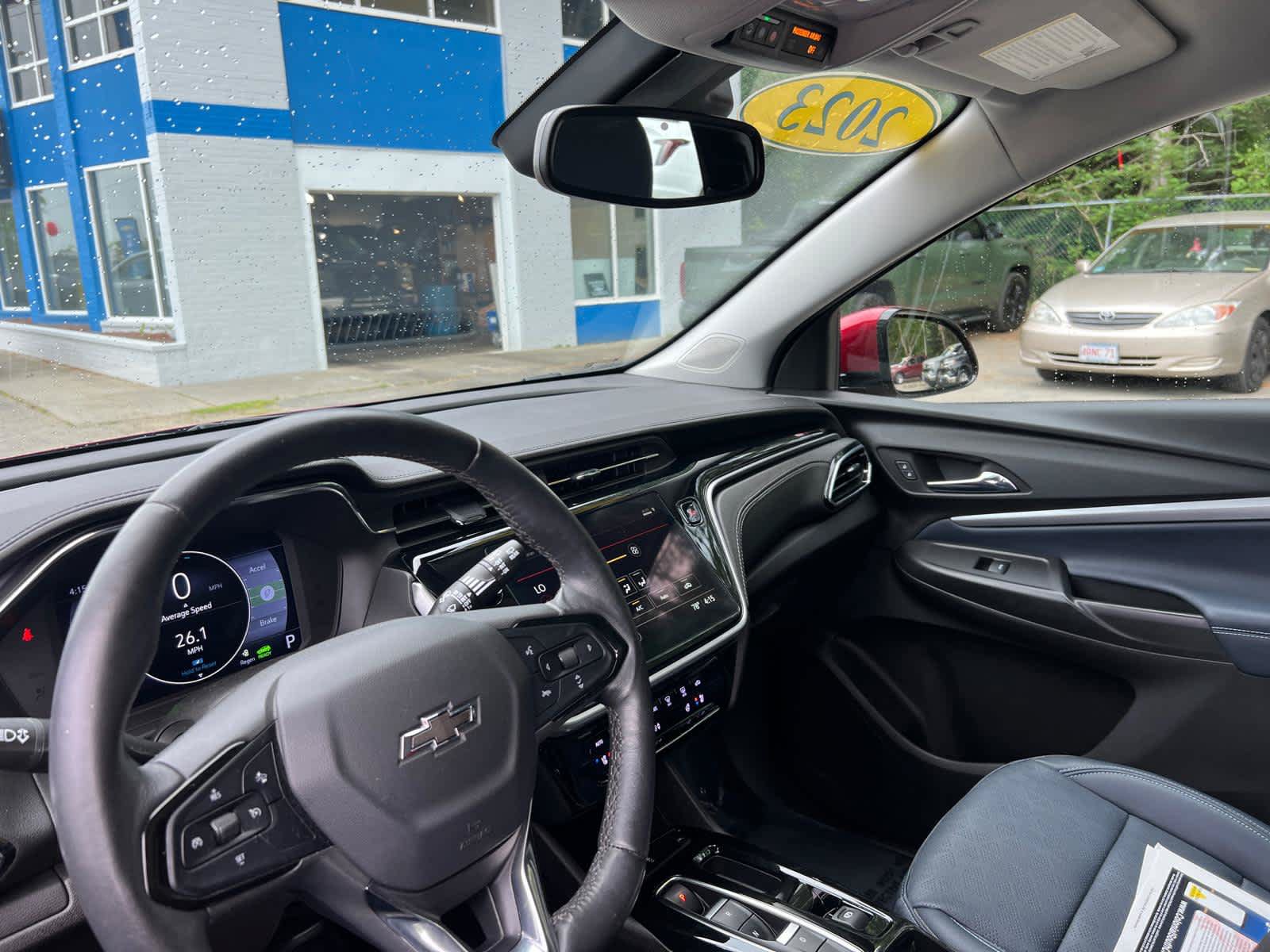 Certified 2023 Chevrolet Bolt EUV LT w/ Convenience Package FWD image 14